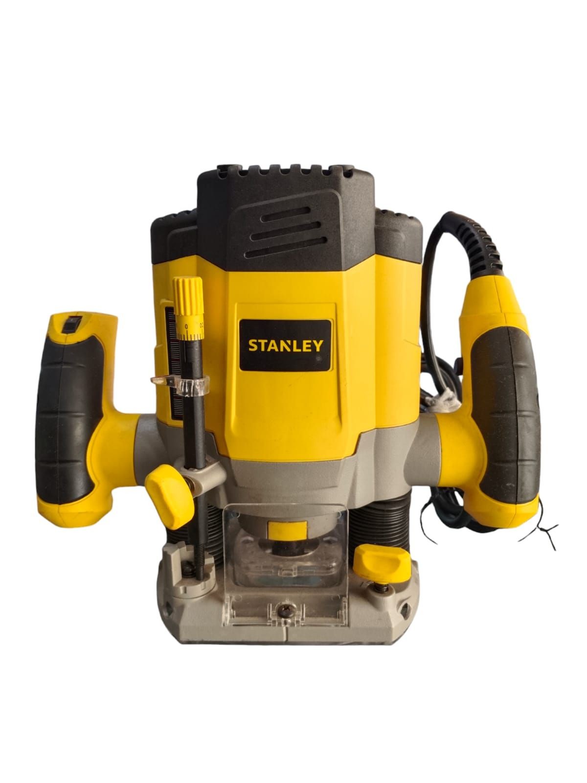 router marca stanley color amarillo