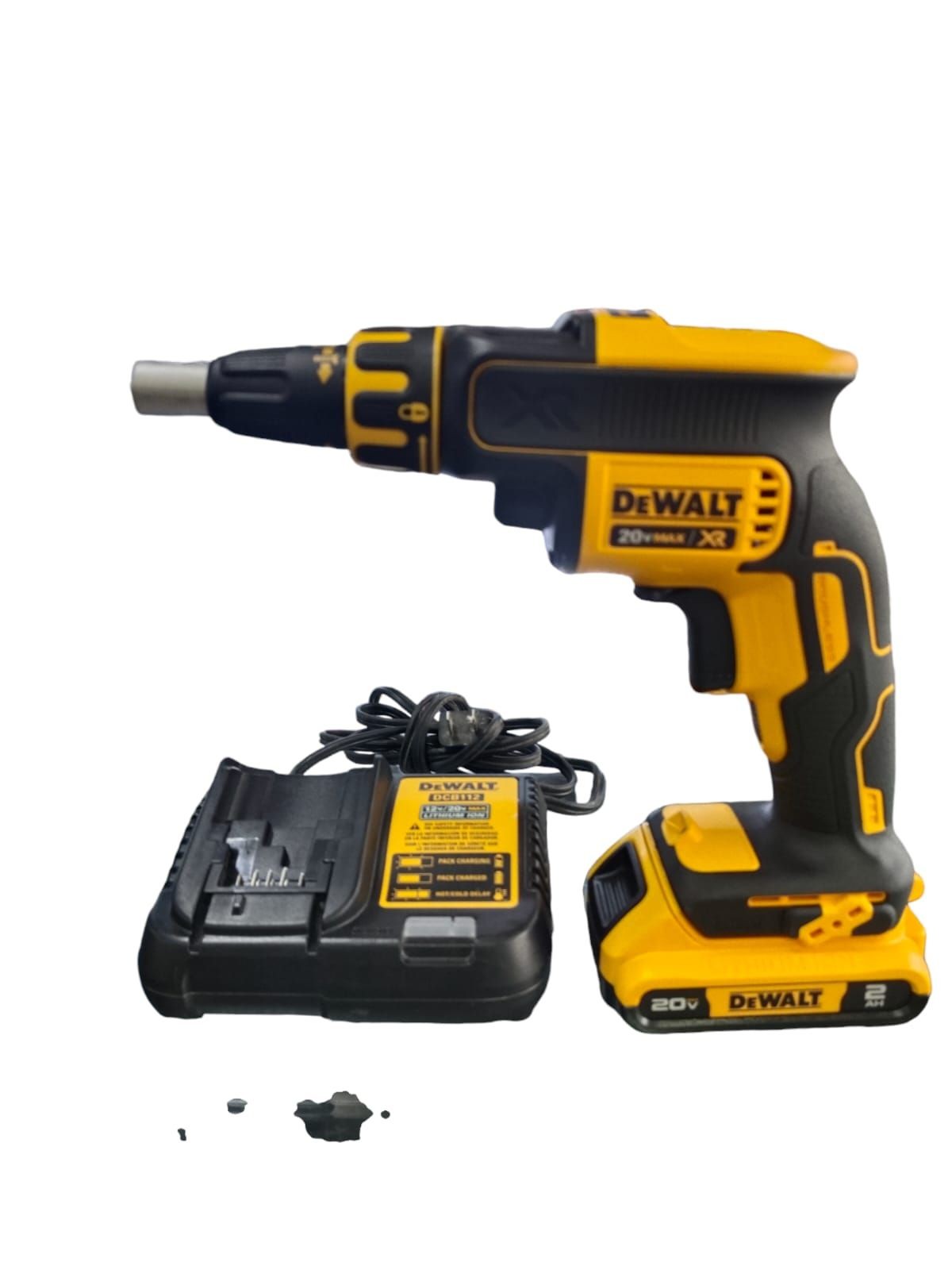 pijadora dewalt nueva con cargador y pila color amarillo con negro