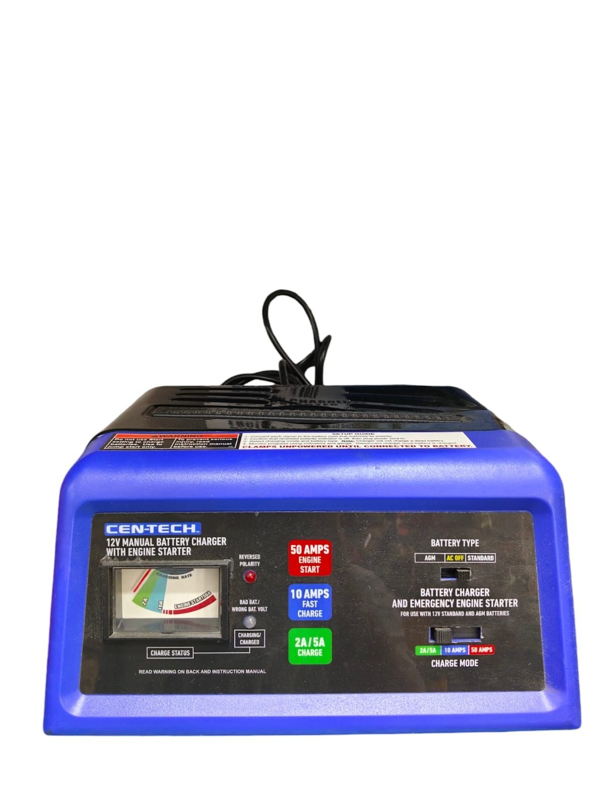 cargador y arrancador de baterias marca cen-tech color azul